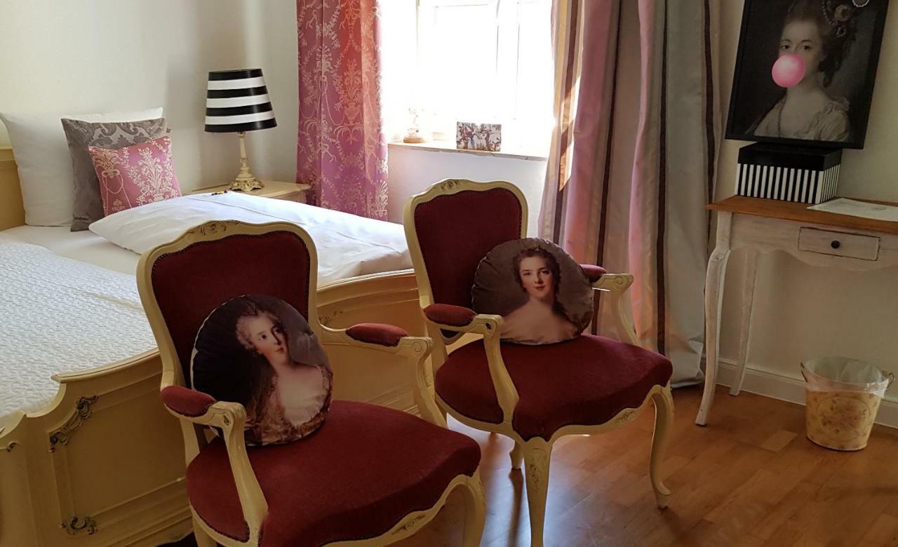 Das Kleine Hotel Iphofen, Fruehstueckszauber, No Waste, Nachhaltig, Nahe Aller Weingueter, Knauf Gips Kg Und Connekt, Kleines Secret Mit Garten & Terrassen, Tv Mirrorring, 55" Tv, Fine Dining, Hunde Willkommen Eksteriør bilde