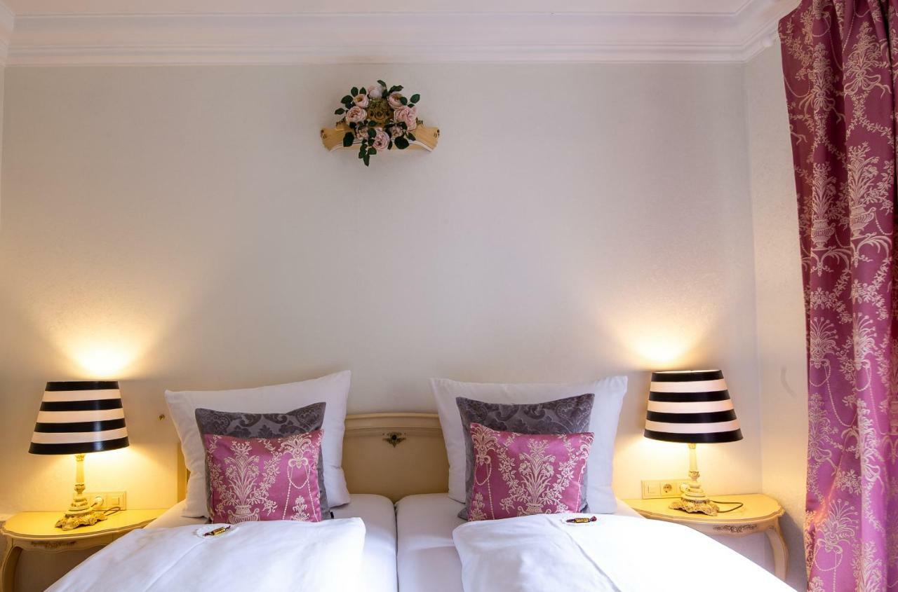 Das Kleine Hotel Iphofen, Fruehstueckszauber, No Waste, Nachhaltig, Nahe Aller Weingueter, Knauf Gips Kg Und Connekt, Kleines Secret Mit Garten & Terrassen, Tv Mirrorring, 55" Tv, Fine Dining, Hunde Willkommen Eksteriør bilde